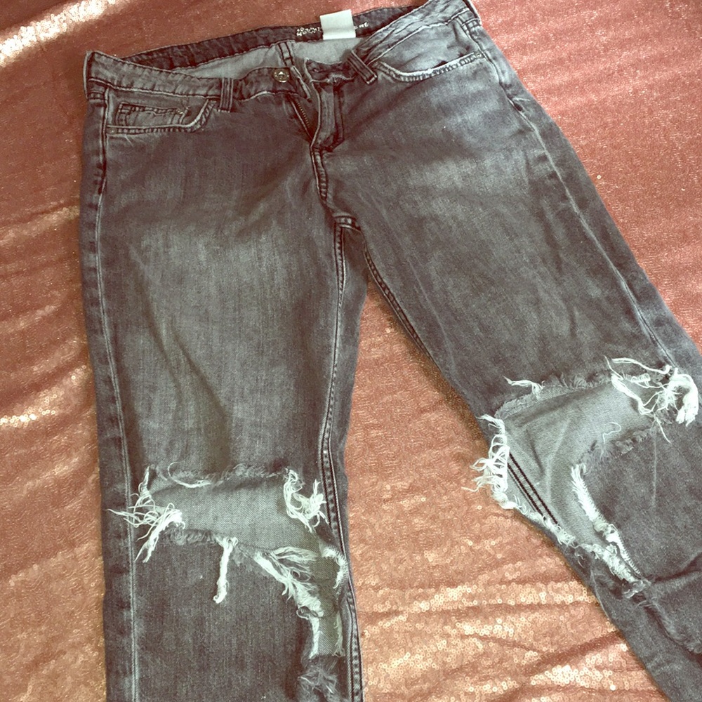 H&M| Ripped Acid Jeans💕
